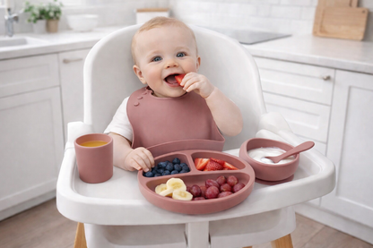 Ensemble Repas Bébé en Silicone – Bavoir, Assiette, Bol, Tasse & Cuillères | Sans BPA