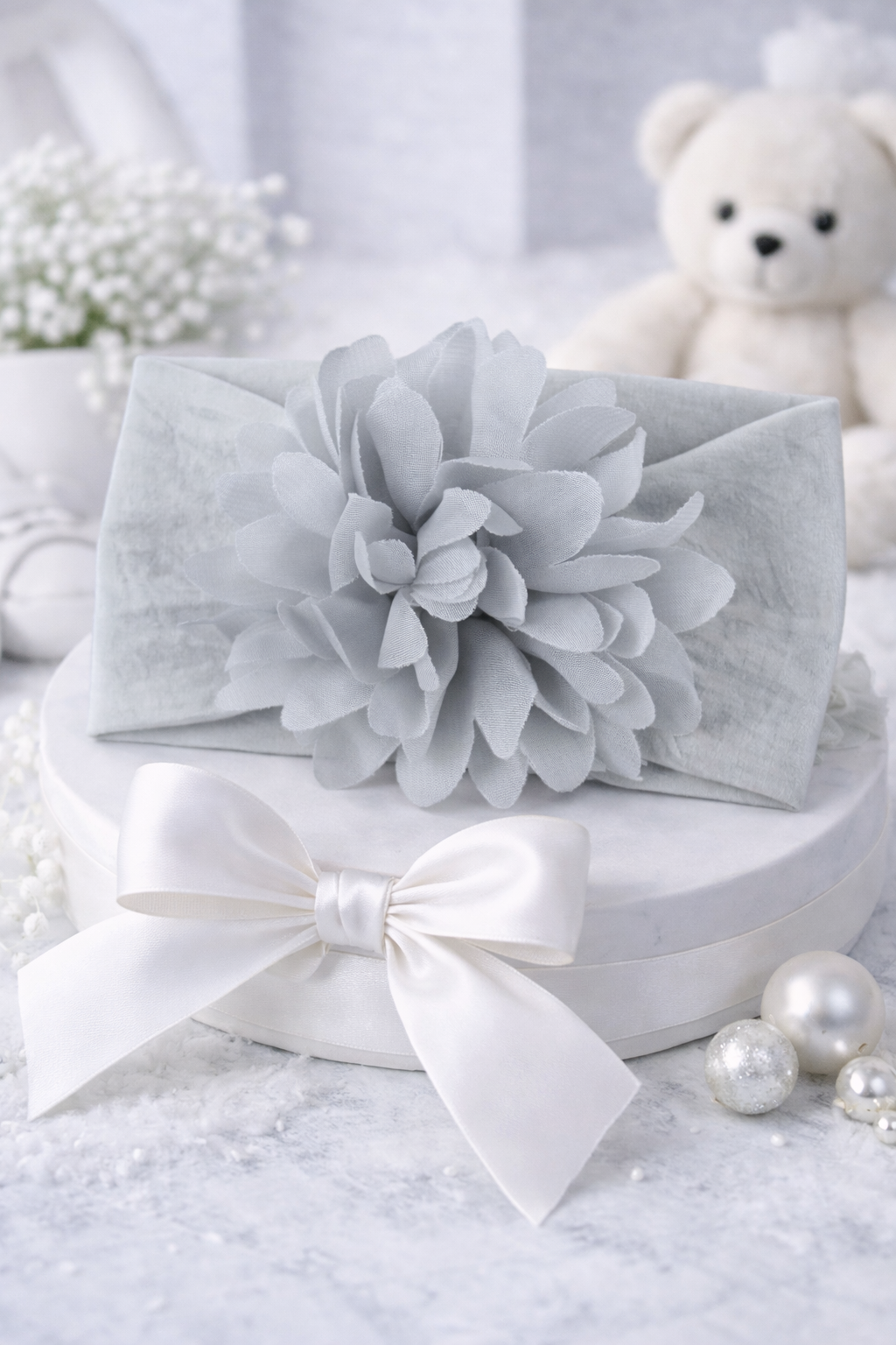 Bandeau Bébé Fleur en Mousseline – Accessoire Cheveux (0–24 mois)